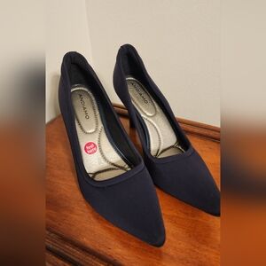 Women's Navy Heels